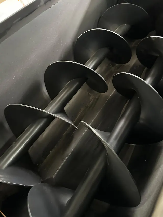 Tornillos hiladores dobles