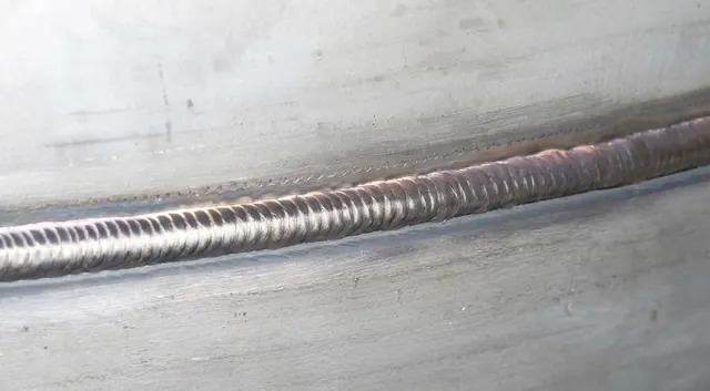 Cordón de soldadura continuo