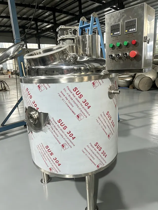 Tanque de fermentación con panel de control